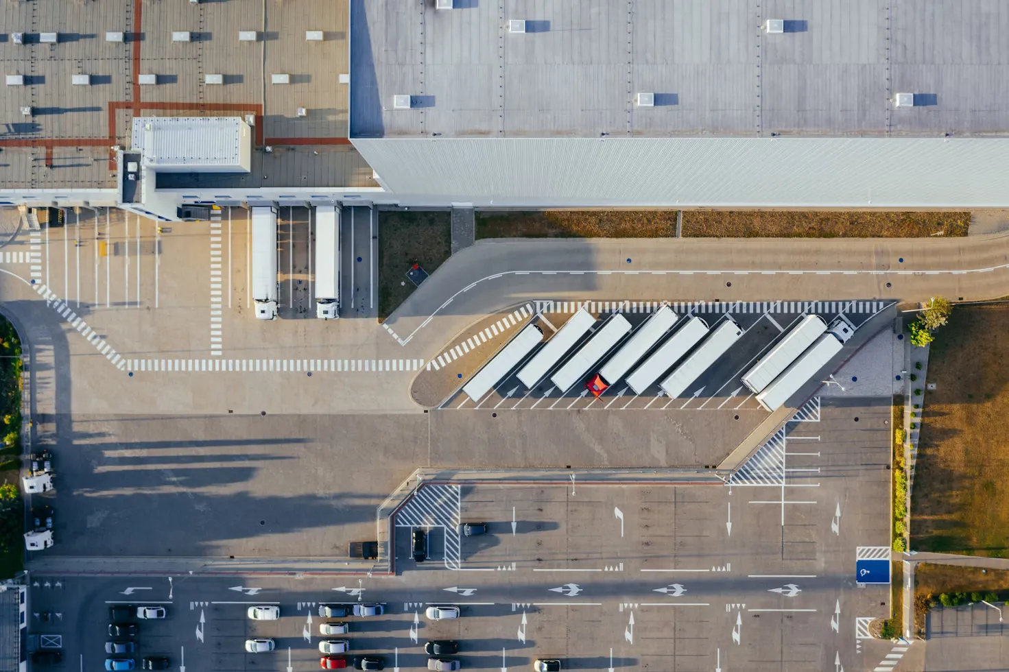 Vista aérea nave industrial